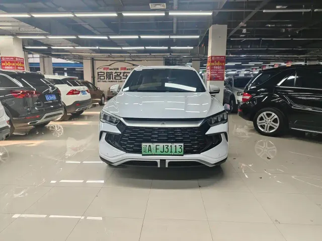 Фотография автомобиля — BYD Song Pro