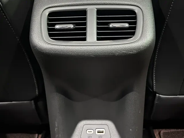 Buick Envision Plus — Фото автомобиля 29