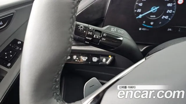 Kia Niro The All New Niro Signature — Фото автомобиля 14