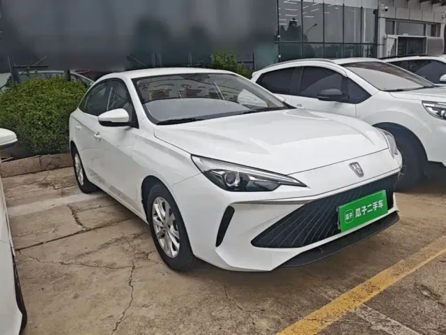 Roewe i5 — Фото автомобиля 3