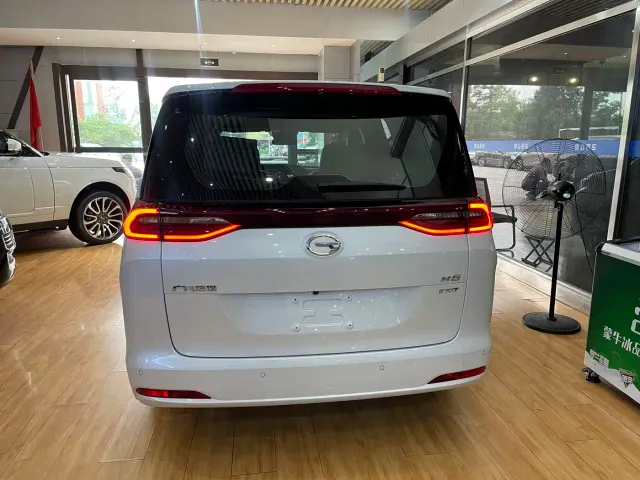 GAC Trumpchi M6 — Фото автомобиля 12