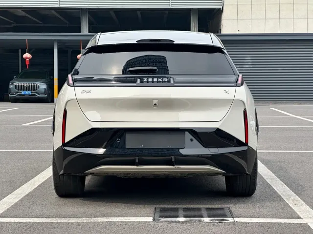 Zeekr X — Фото автомобиля 6