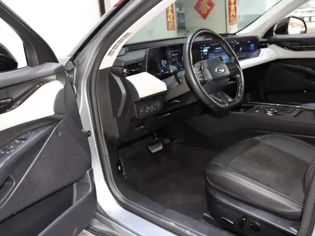 Ford Mondeo — Фото автомобиля 9