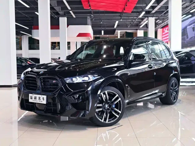 Фотография автомобиля — BMW X5 M