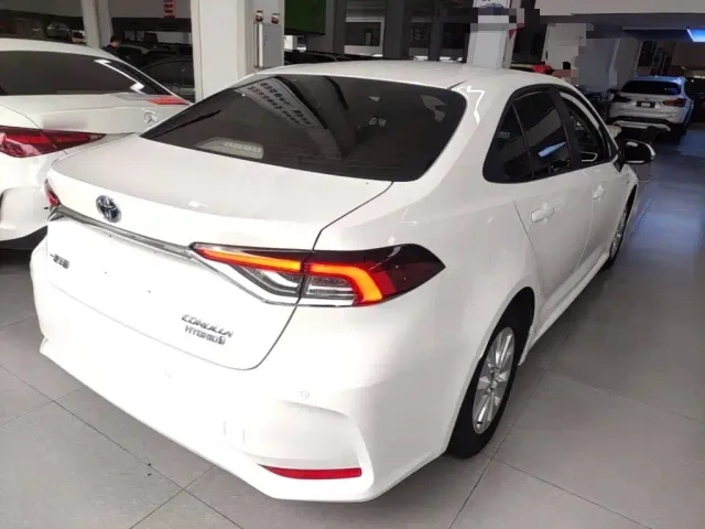Toyota Corolla — Фото автомобиля 6