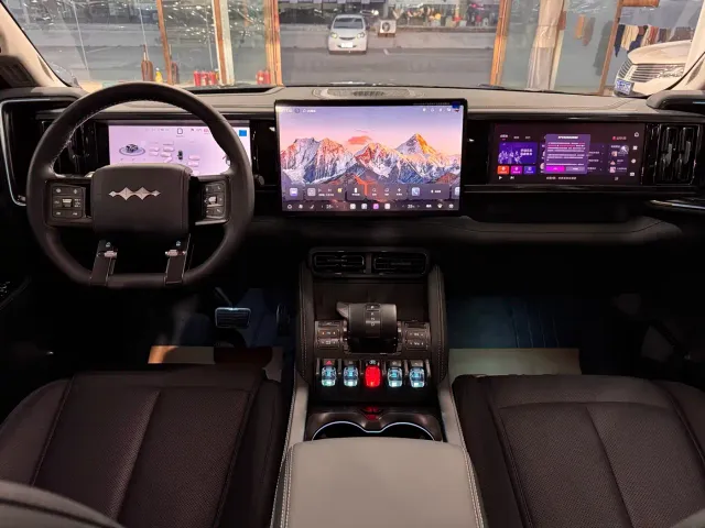 BYD FangChengBao Leopard 5 — Фото автомобиля 10