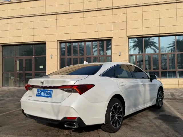 Toyota Avalon — Фото автомобиля 8