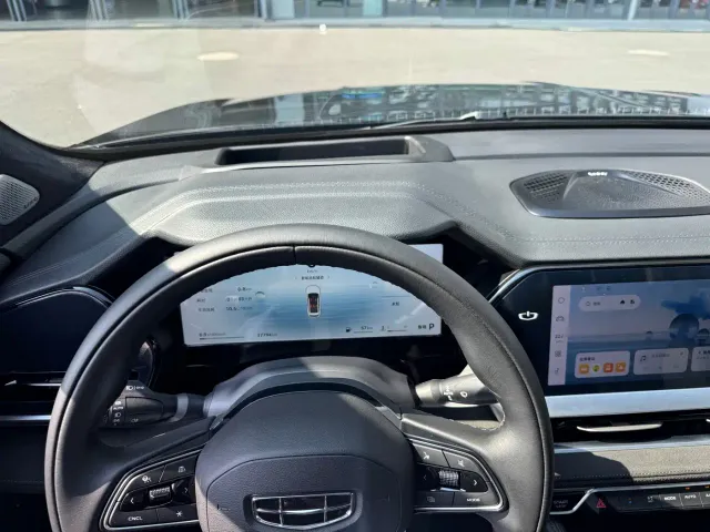 Geely Xingyue L — Фото автомобиля 16