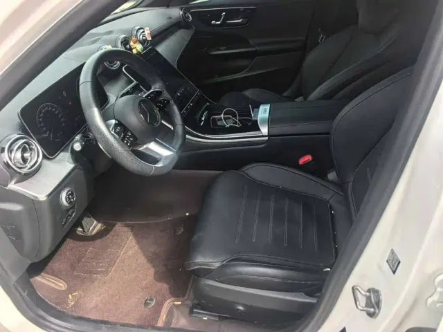 Mercedes-Benz C-Class — Фото автомобиля 4