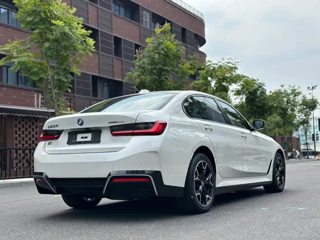 BMW i3 — Фото автомобиля 24