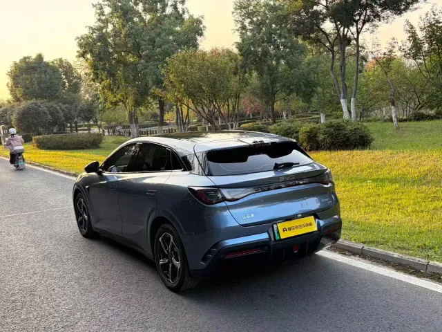 BYD Seal 06 GT — Фото автомобиля 7