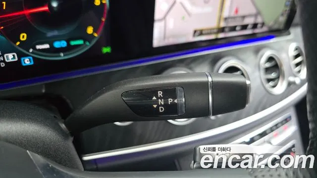 Mercedes-Benz E-Class — Фото автомобиля 9