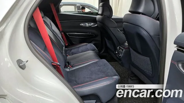 Genesis GV70 2.5T Бензин AWD — Фото автомобиля 12