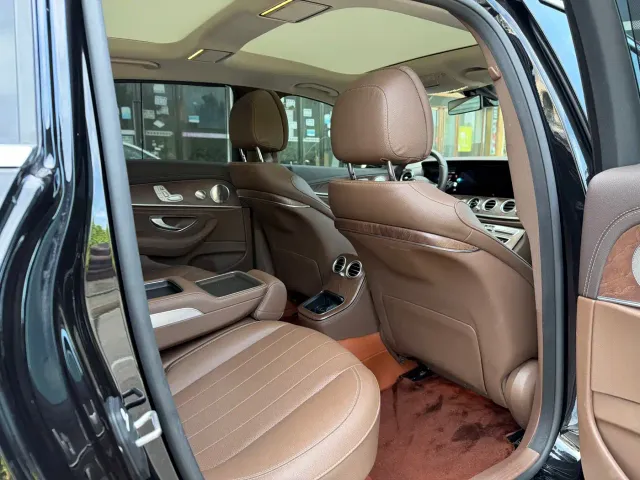 Mercedes-Benz E-Class — Фото автомобиля 7