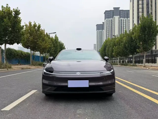 Changan Qiyuan A06 — Фото автомобиля 2