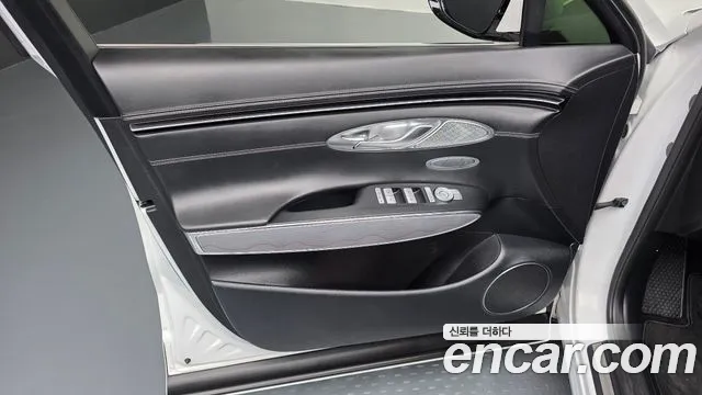 Genesis GV70 2.5T Бензин AWD — Фото автомобиля 22