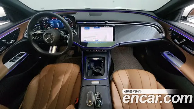 Mercedes-Benz E-Class — Фото автомобиля 5