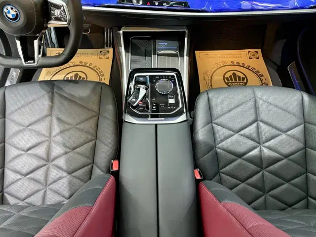 BMW i7 — Фото автомобиля 4