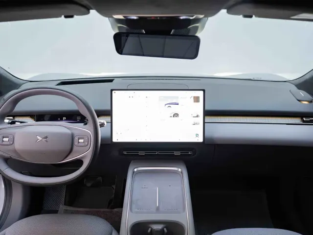 Xpeng P7+ — Фото автомобиля 12