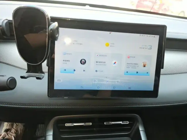 BYD Qin PLUS — Фото автомобиля 12