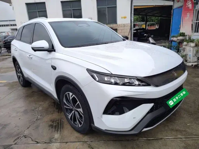 BYD Song Pro — Фото автомобиля 3