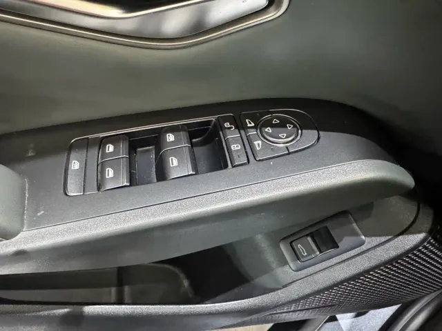 BYD Qin L — Фото автомобиля 15