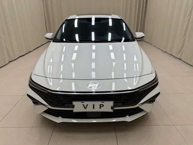 Hyundai Elantra — Фото автомобиля 2