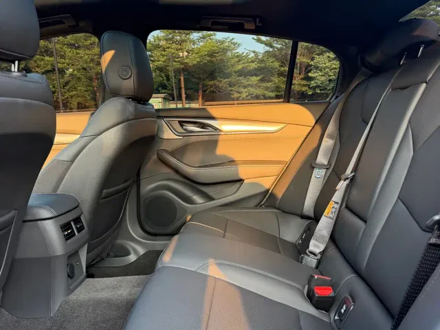 Cadillac CT5 — Фото автомобиля 9