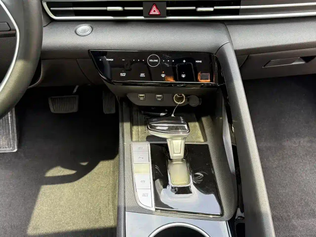 Hyundai Elantra — Фото автомобиля 8