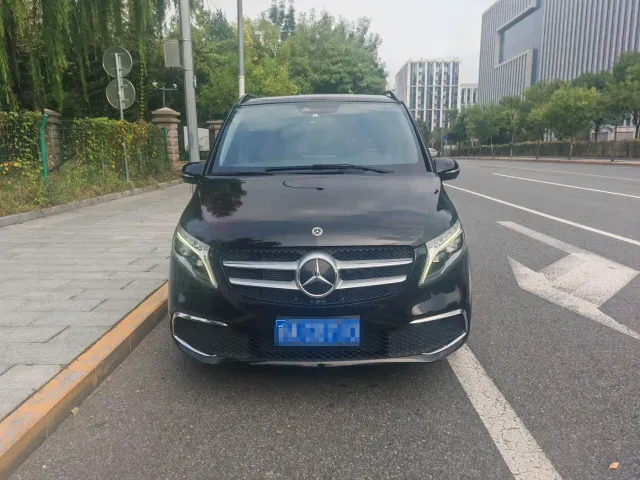 Mercedes-Benz V-Class — Фото автомобиля 2