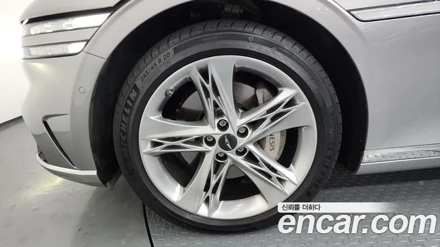 Genesis G90 Бензин 3.5 турбо AWD — Фото автомобиля 5