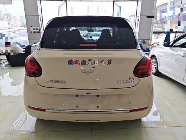 Wuling Bingo — Фото автомобиля 5