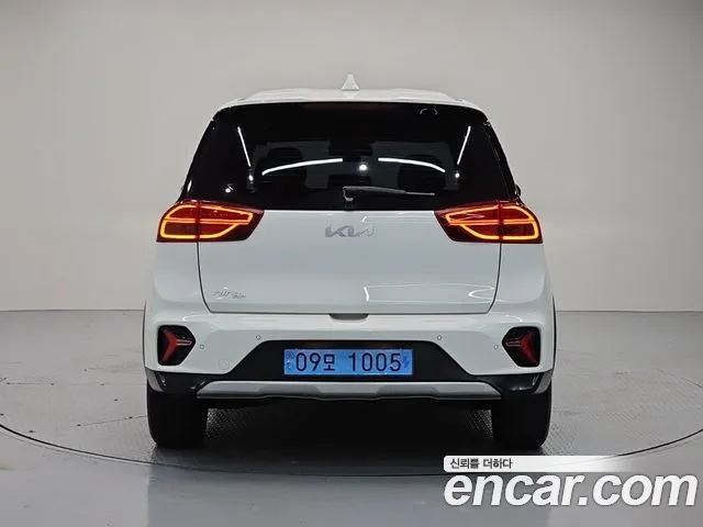 Kia Niro — Фото автомобиля 3
