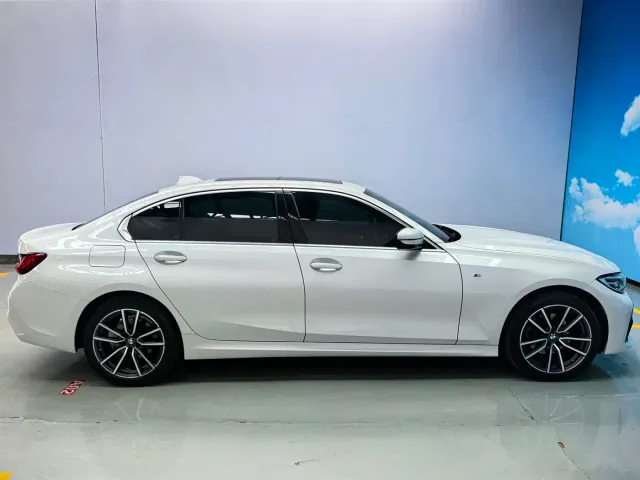 BMW 3 Series — Фото автомобиля 7