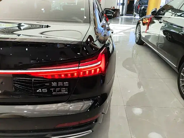 Audi A6L — Фото автомобиля 7