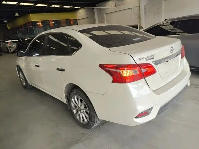 Nissan Sylphy — Фото автомобиля 4