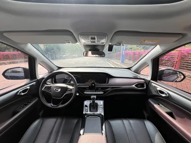 GAC Trumpchi M6 — Фото автомобиля 8