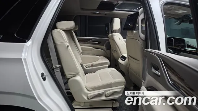 Cadillac Escalade Escalade 5 поколение — Фото автомобиля 4