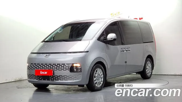 Фотография автомобиля — Hyundai Staria