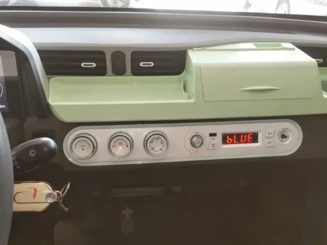 Wuling Hongguang Mini EV — Фото автомобиля 12