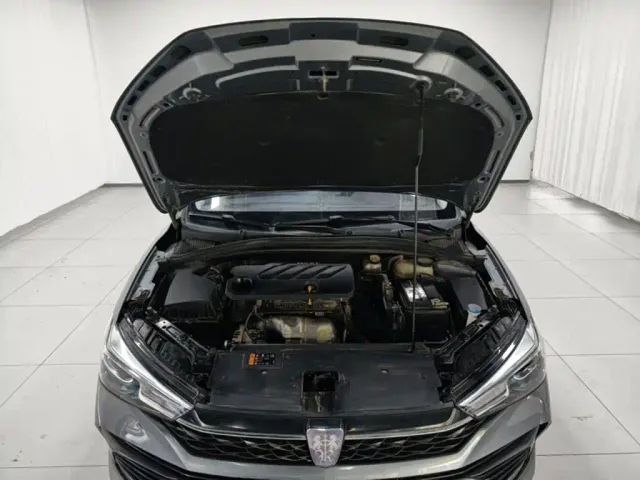 Roewe i5 — Фото автомобиля 7