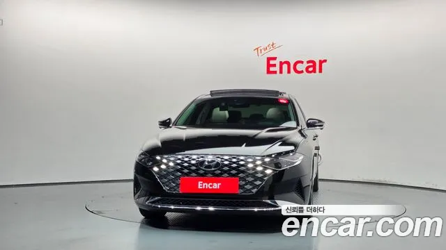 Hyundai Grandeur Grandeur (New) Hybrid — Фото автомобиля 3