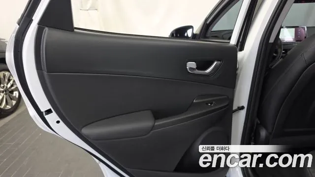 Hyundai Kona New — Фото автомобиля 14