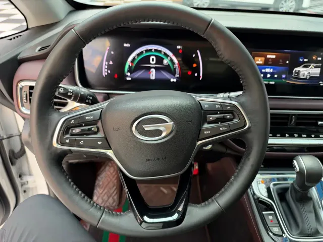 GAC Trumpchi M6 — Фото автомобиля 11