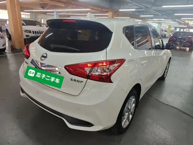 Nissan Tiida — Фото автомобиля 6