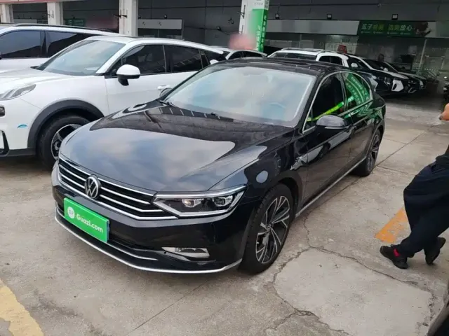 Фотография автомобиля — Volkswagen Magotan