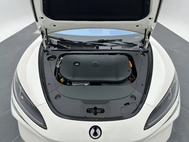 Denza Z9GT — Фото автомобиля 25