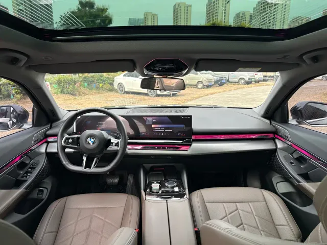 BMW 5 Series — Фото автомобиля 8