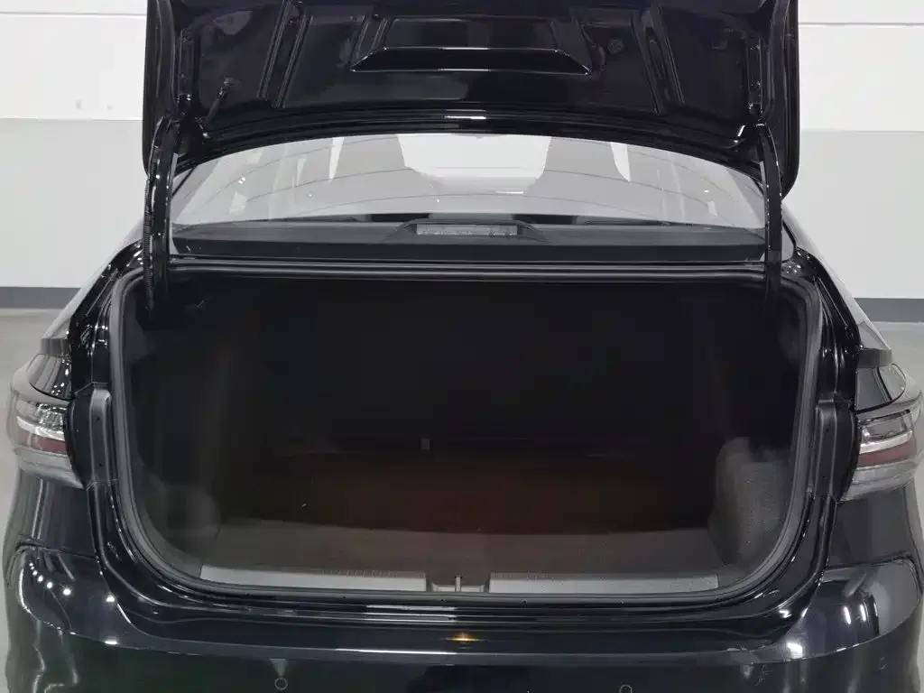 Volkswagen Lavida 2023 Xinrui 1.5L Auto Xinyi Edition — Фото автомобиля 16
