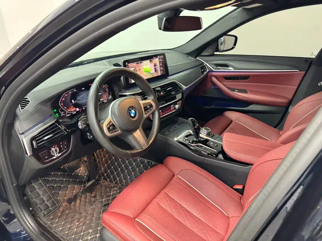 BMW 5 Series — Фото автомобиля 12